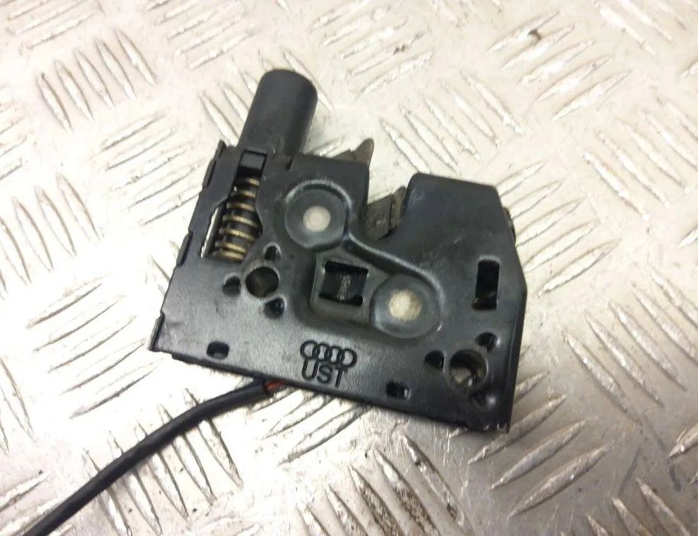 AUDI Q3 F3 (2018-2024) Zámok kapoty 8x0823509b 30988382