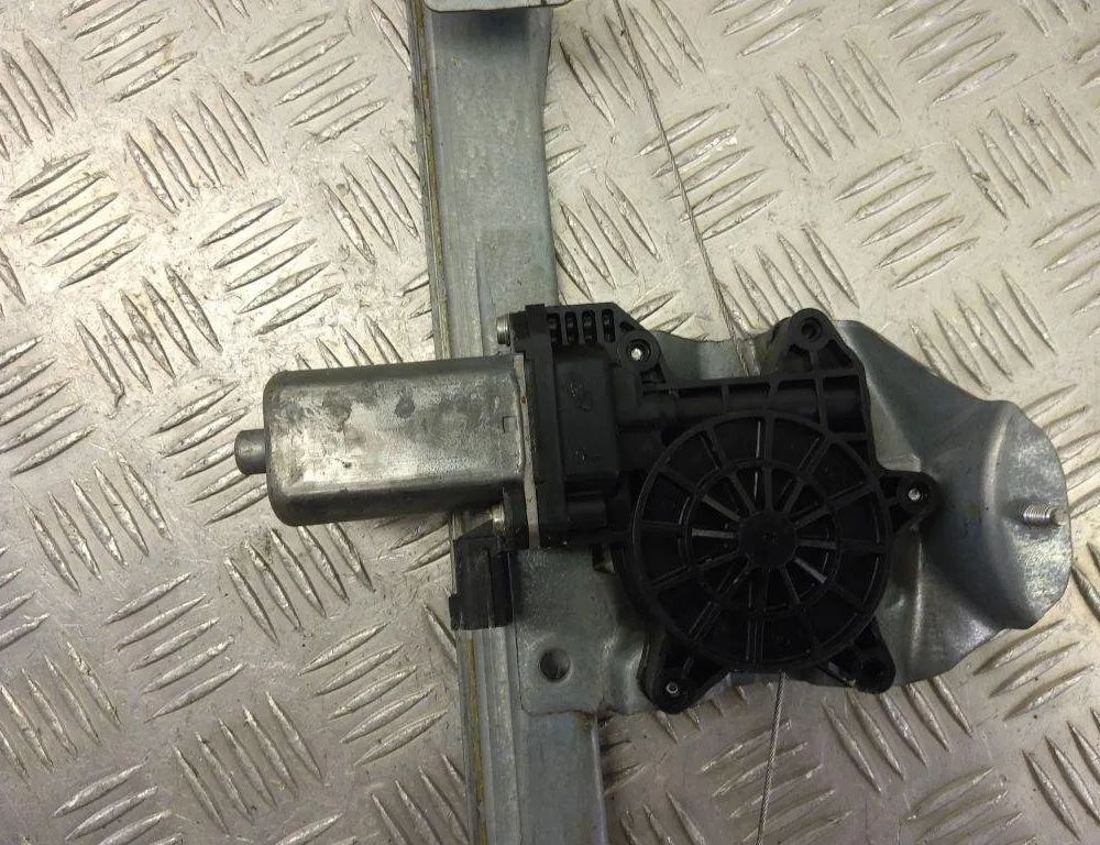 RENAULT Captur 1 generation (2013-2019) Стеклоподъемник задней левой двери 827012973R 30993926