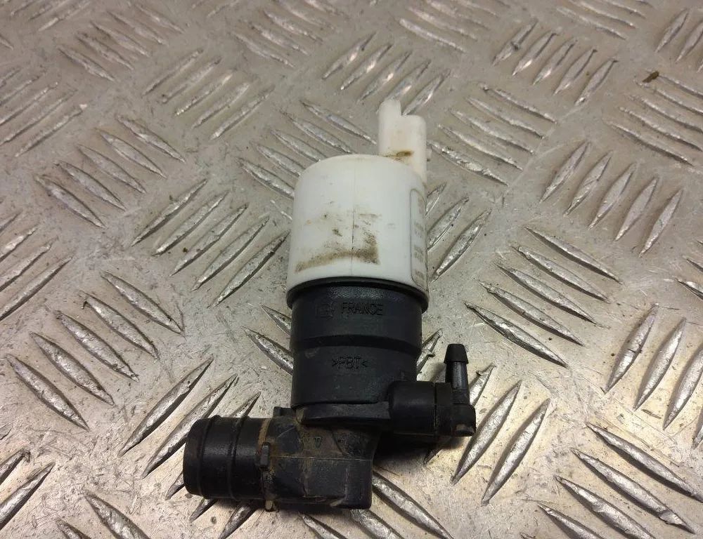 PEUGEOT RCZ 1 generation (2010-2014) Моторчик бачка омывателя 9632984980 30999484