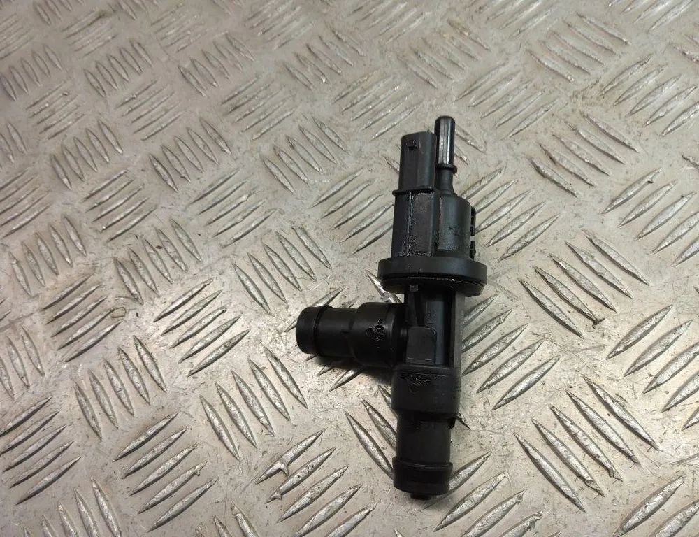 BMW X1 F48/F49 (2015-2023) Вакуумный клапан 7614013 31000395