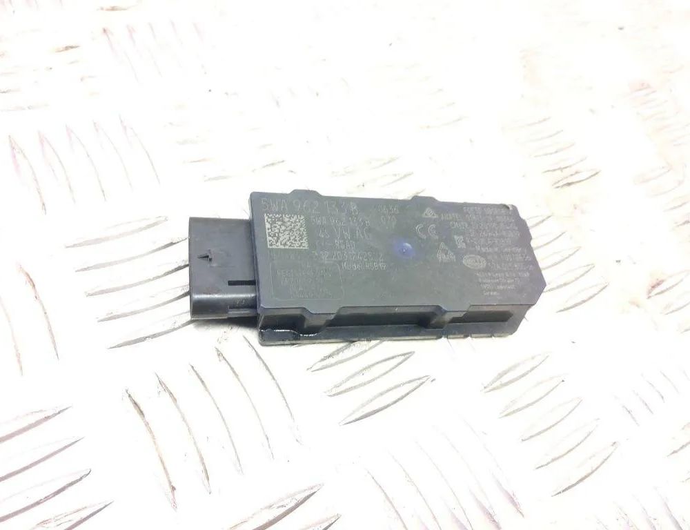 SEAT Leon 4 generation (2020-2023) Ручка крыши (передняя левая) 5WA962133B,220312428 31000852