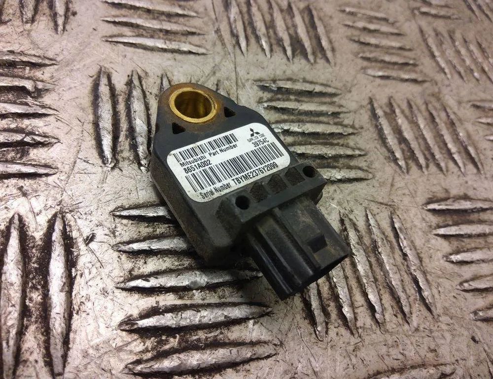 MITSUBISHI Outlander 2 generation (2005-2013) Predný ľavý senzor nárazu 8651A002 31000856