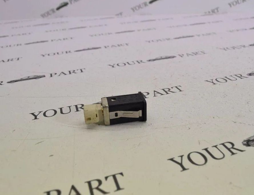 BMW 5 Series E60/E61 (2003-2010) USB 9167196 31014804