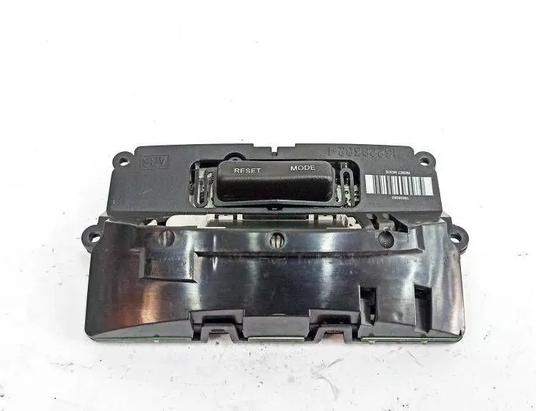 MERCEDES-BENZ M-Class W163 (1997-2005) Navigation Display 162283821 33536453