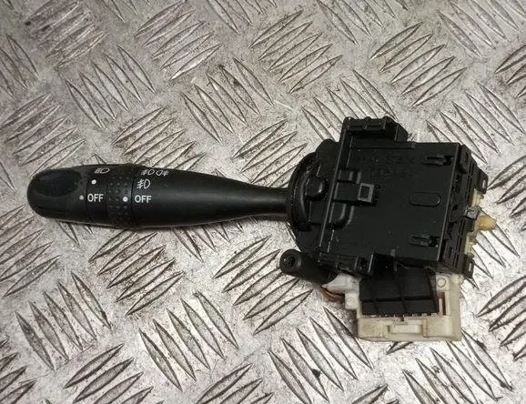 TOYOTA Corolla Verso 1 generation (2001-2009) поворота переключение 173648 32017287