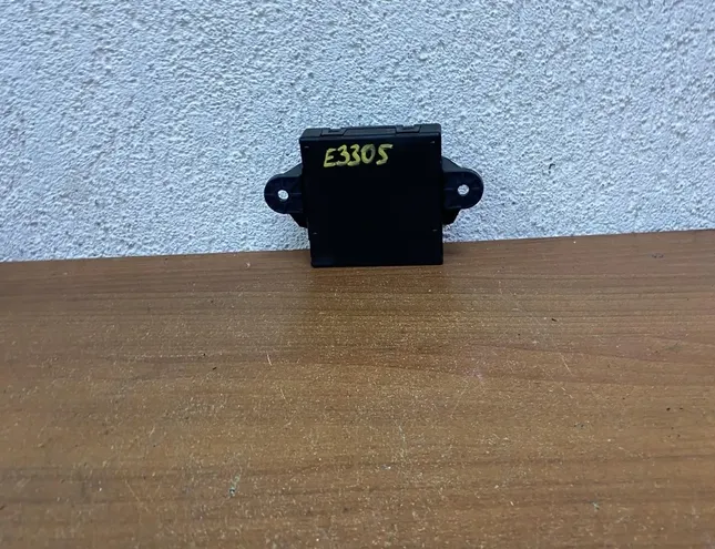 MERCEDES-BENZ C-Class W204/S204/C204 (2004-2015) Iné riadiace jednotky A2048200626,A2044422432,#E3305,A2048707826 25607961