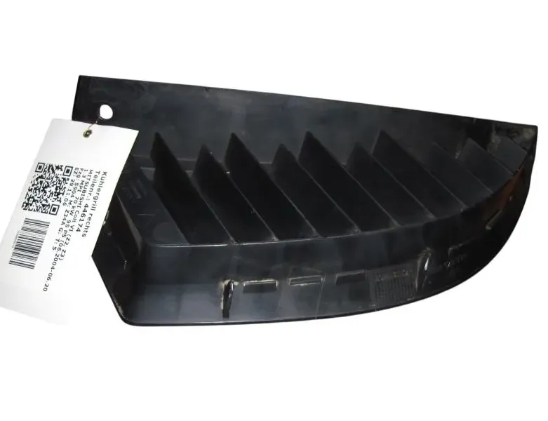 MITSUBISHI Colt 6 generation (2002-2013) Правая решетка переднего бампера MN127774 33090254