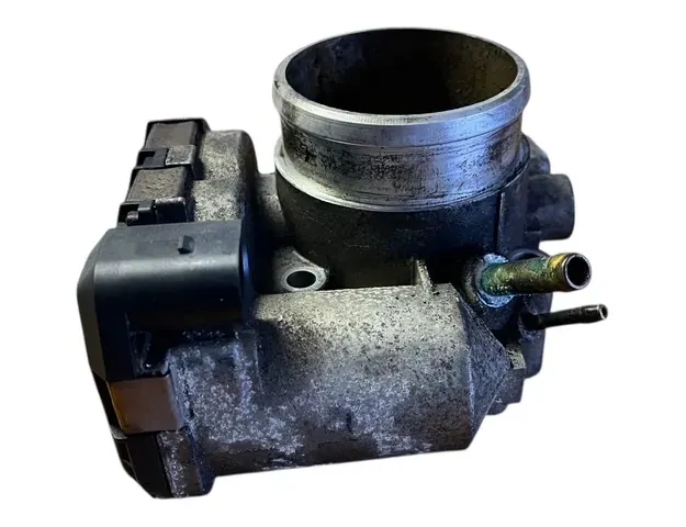 AUDI A4 B5/8D (1994-2001) Дроссельная заслонка 06B133062G 34059830