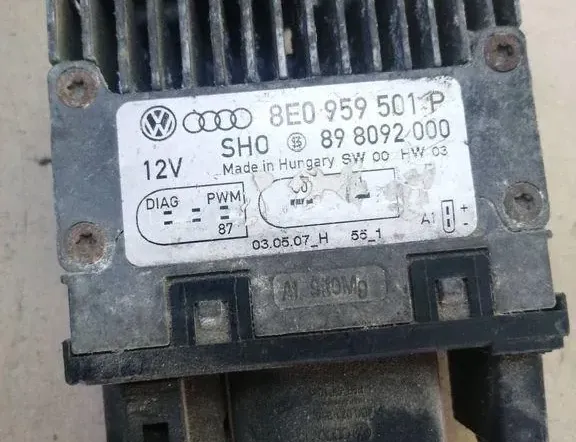 AUDI A8 D3/4E (2002-2010) Coolant fan relay 898092000,8E0959501P 34172548