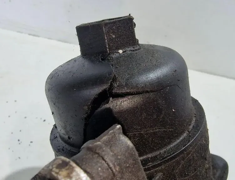 FIAT Ducato 3 generation (2006-2024) Oil Filter Holder 6790875821 34163490