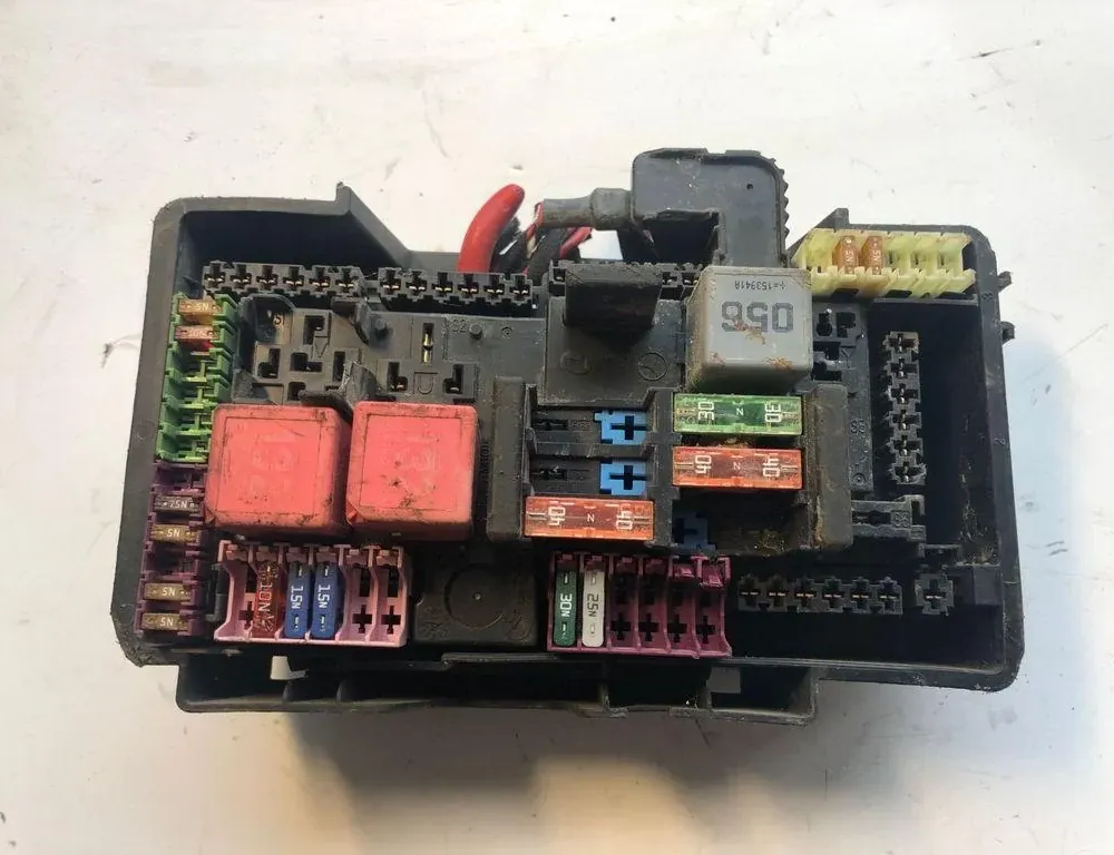 OPEL Sintra 1 generation (1996-1999) Pojistková skrinka 056,1531941A,15319413 34169721