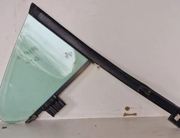 VOLKSWAGEN Passat B7 (2010-2015) Zadné okno skla 43R001026,DOT27M25100AS2,E000184 34163565