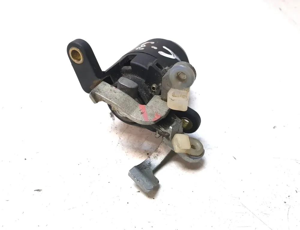 AUDI 100 S3 (1982-1990) Замок крышки багажника 893862055 33515176