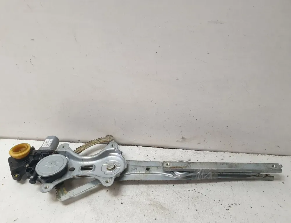 TOYOTA Corolla Verso 1 generation (2001-2009) Regulátor okna pravých zadných dverí 997250100 33612905