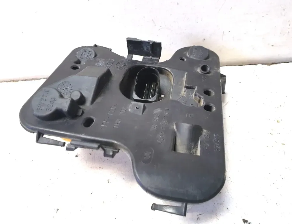 AUDI A4 B6/8E (2000-2005) Rear light contacts 153948 33626135