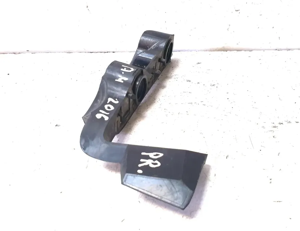 AUDI A4 B9/8W (2015-2024) Pravý predný držiak nárazníka 8W0807283 33903077