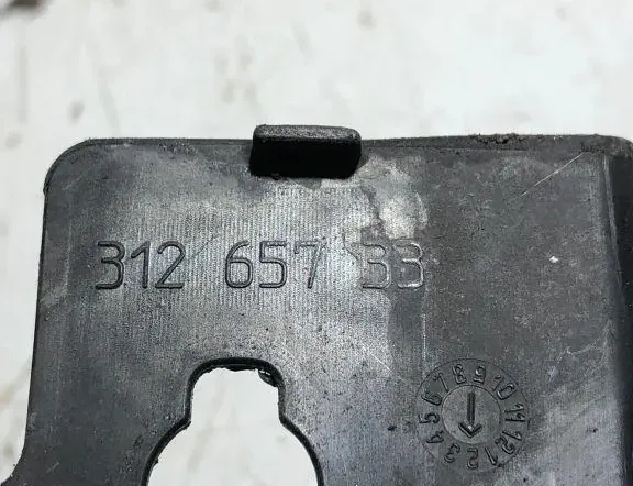 VOLVO S60 2 generation (2010-2020) Radiator air diverter 31265733 33309667