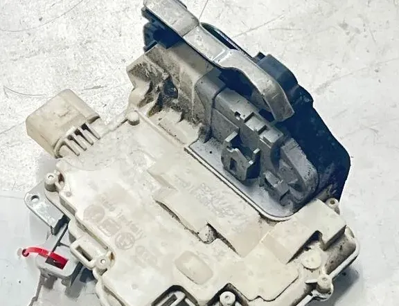 AUDI A7 C7/4G (2010-2020) Rear Left Door Lock 4G0839016 33313764