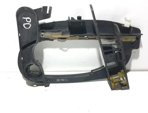 BMW 7 Series E65/E66 (2001-2008) Pravé predné dvere vnútorný rám rukoväte 7013702706 33313954