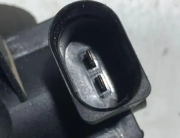 VOLKSWAGEN Touareg 1 generation (2002-2010) Solenoidový ventil 33314186