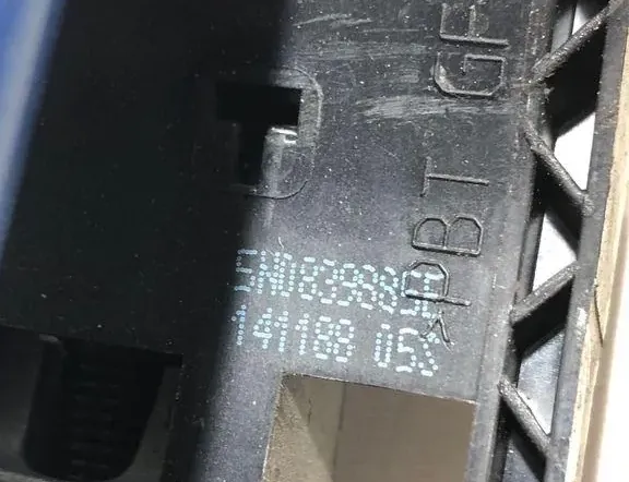 VOLKSWAGEN Tiguan 1 generation (2007-2017) Left Side Sliding Door Exterior Handle 5N0839885E 33318275