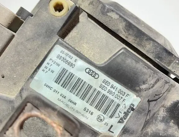 AUDI A4 B8/8K (2011-2016) Фара передняя левая 8E0941003F 33323178