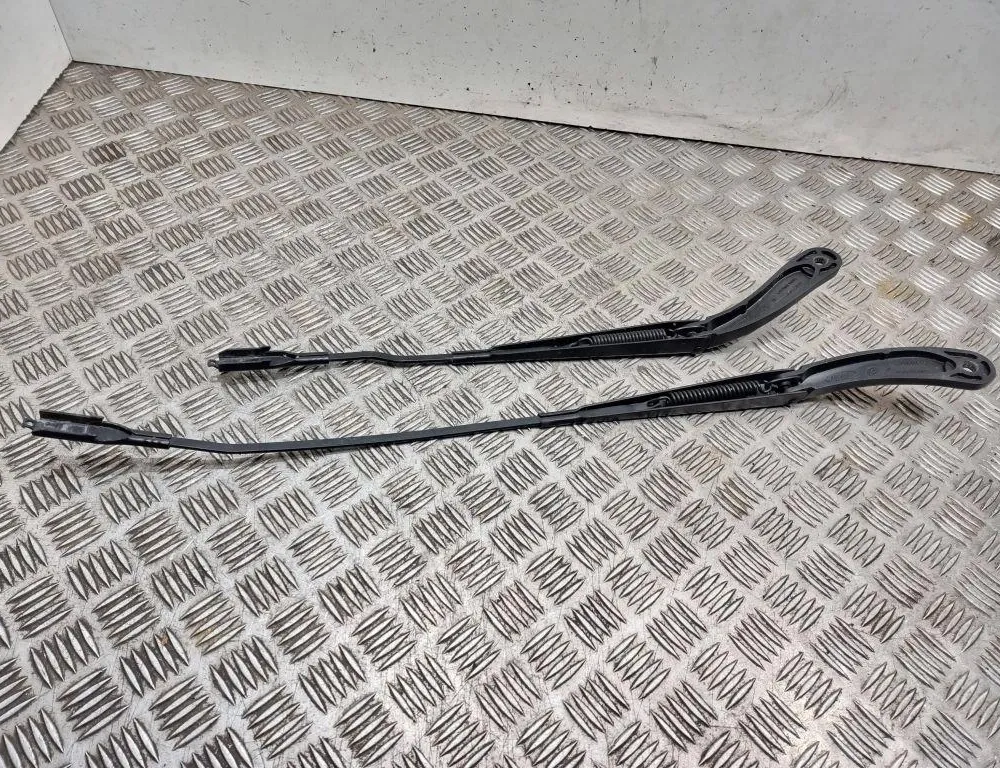 FORD C-Max 2 generation (2010-2019) Predné stierače 33372154