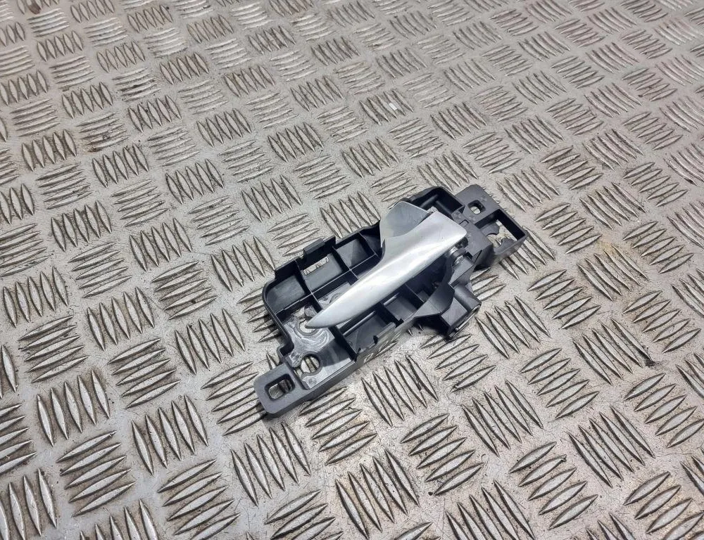 FORD Mondeo 4 generation (2007-2015)  Правая задняя внутренняя ручка открытия 6M21U22600 33443593