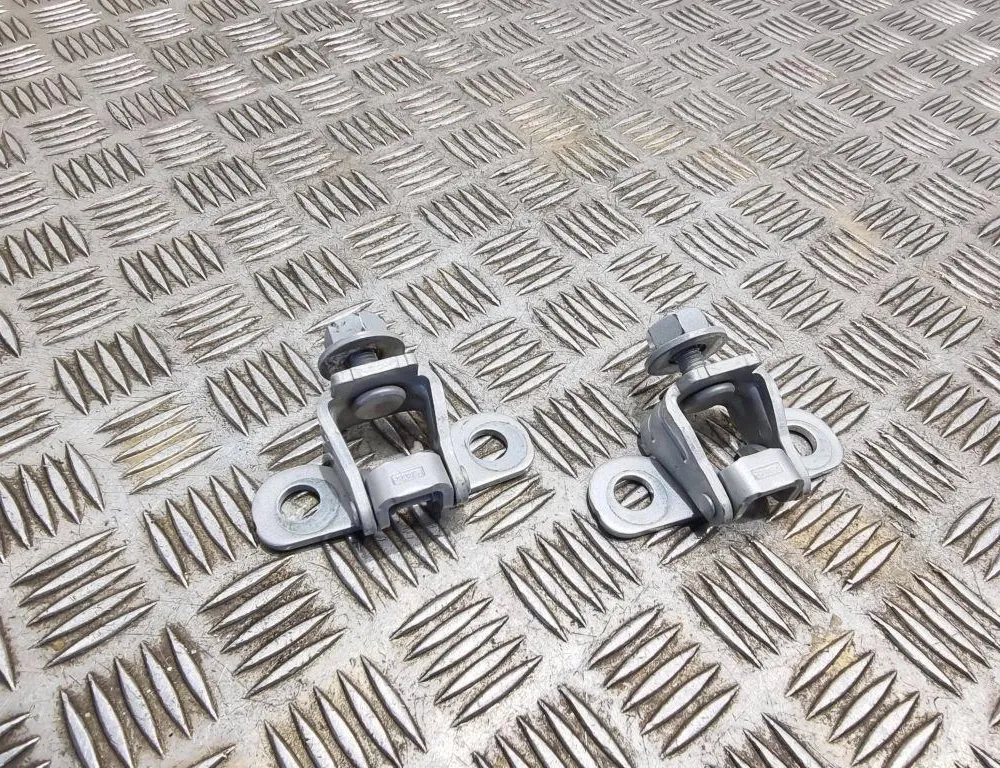 FORD S-Max 2 generation (2015-2024) Петля крышки багажника левая 33477519