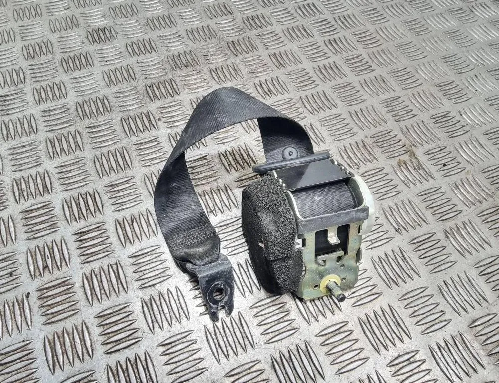 FORD Focus 2 generation (2004-2011) Zadný stredový bezpečnostný pás 4m51a611b68ah 33498998