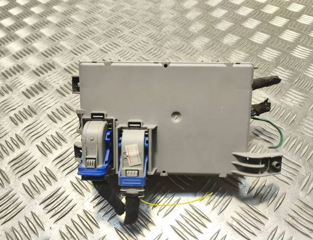 FIAT Doblo 2 generation (2009-2024) Poistková skrinka 00518331110 33501885