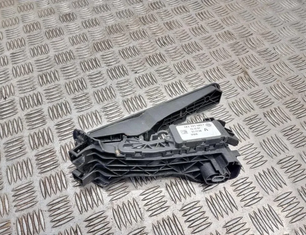 VOLKSWAGEN Golf 5 generation (2003-2009) Педаль газа 1K1721503P 33503562