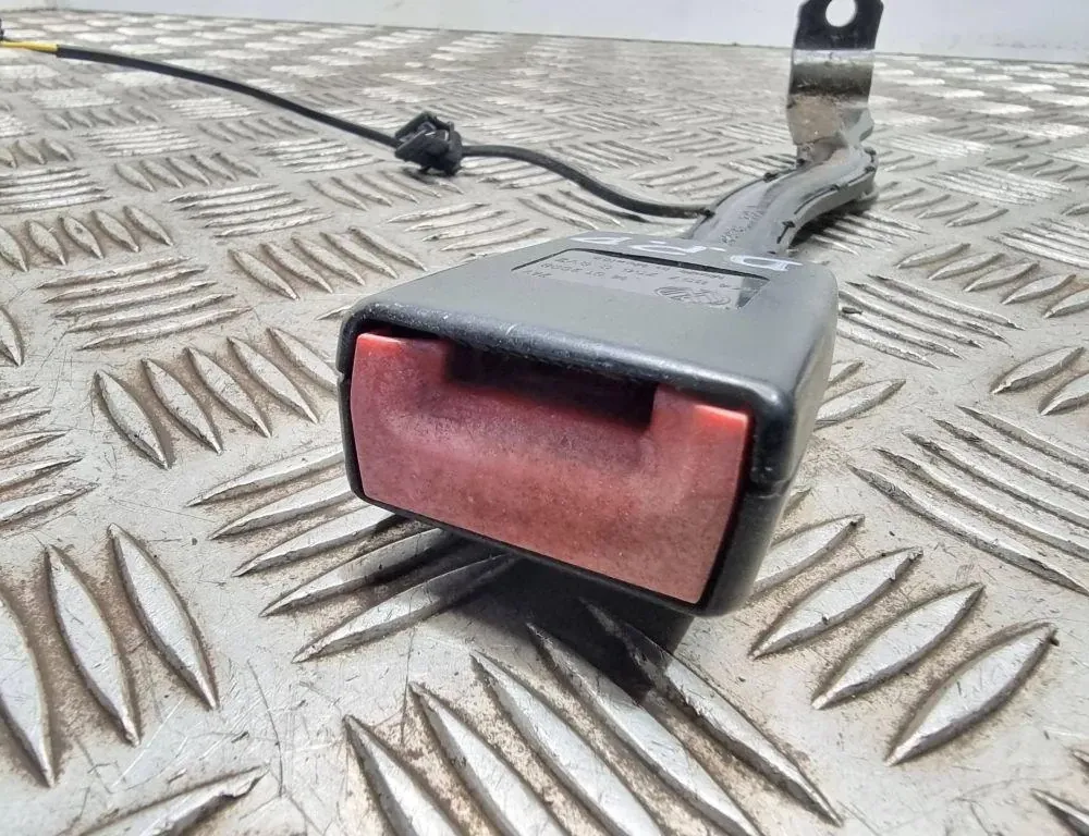 VOLKSWAGEN Golf 5 generation (2003-2009) Пряжка ремня безопасности переднего правого сиденья 1K4857756C 33503570