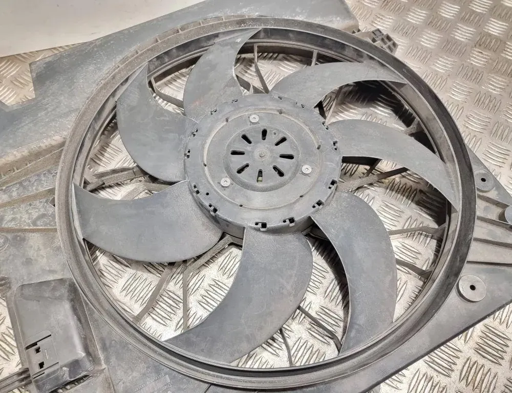 VOLVO XC60 Диффузор 28908002282 33538015