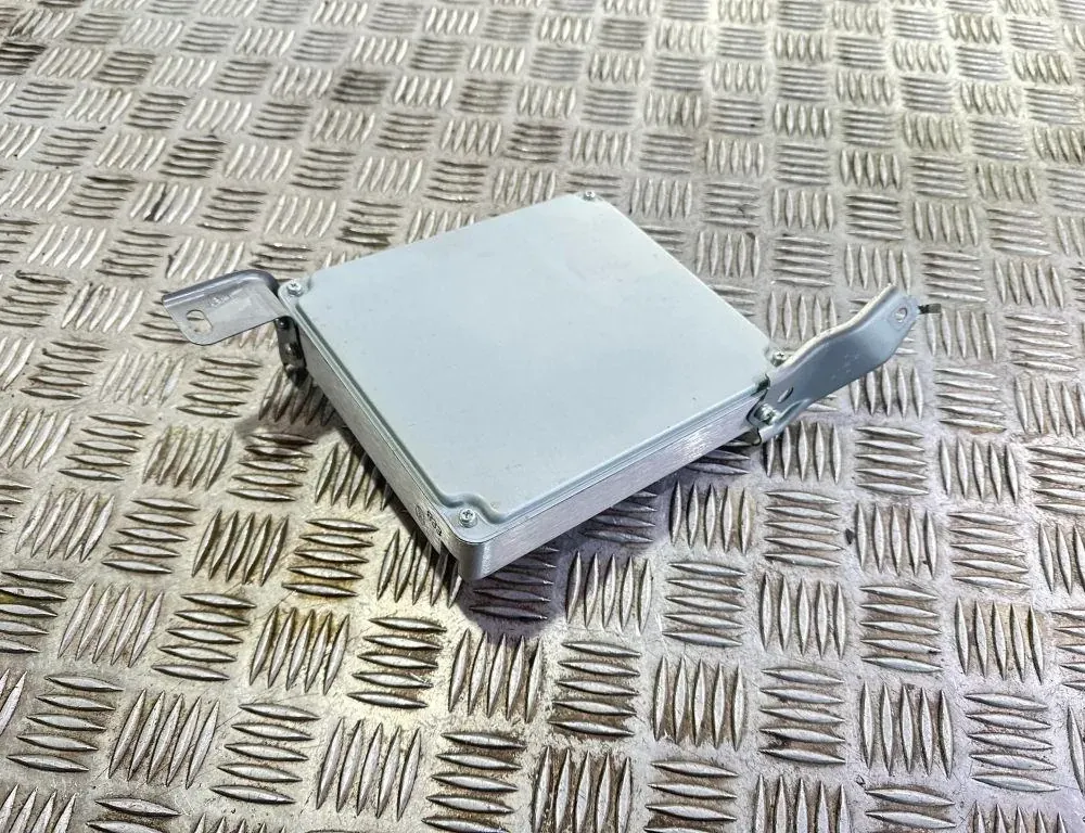 TOYOTA Avensis 2 generation (2002-2009) Блок управления двигателем 8966105821 33549051