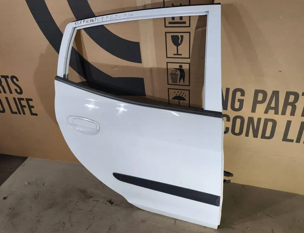 KIA Picanto 3 generation (2017-2024) Дверь задняя правая 33552856