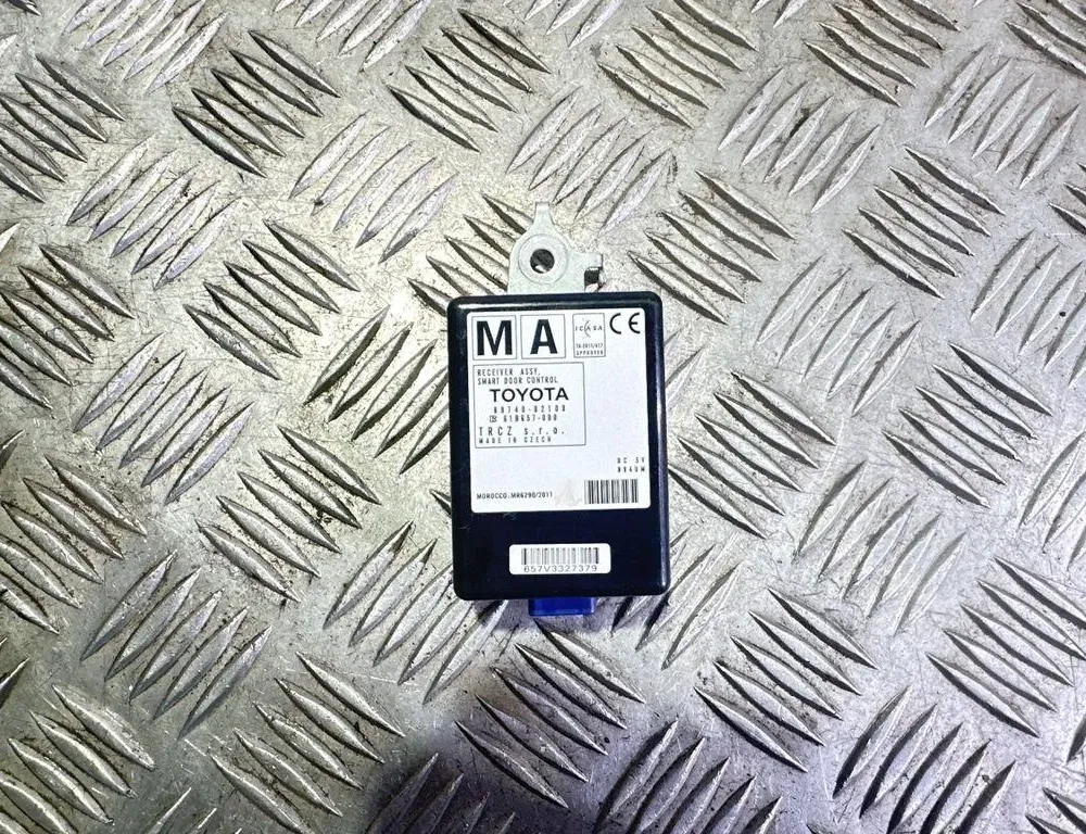 TOYOTA Auris 2 generation (2012-2015) Блок управления дверей передние левые 8974002100 33555135