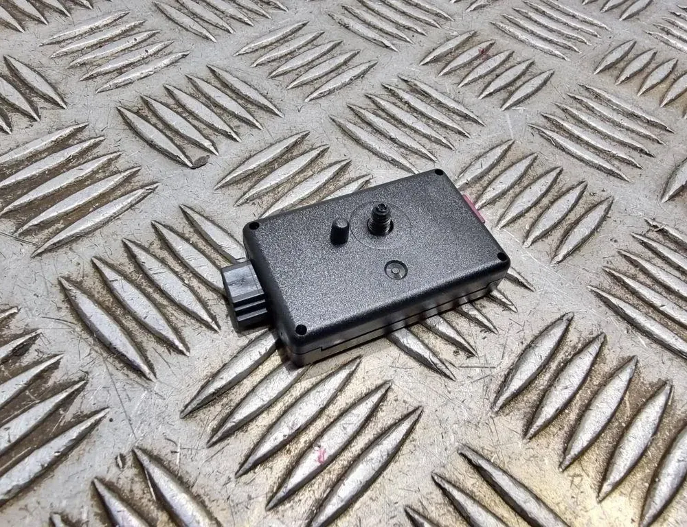 BMW X1 F48/F49 (2015-2023) Антенный модуль 9289587 33555142