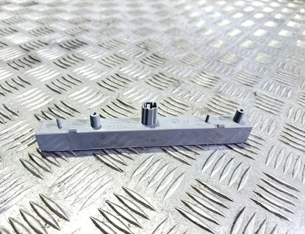 TOYOTA Auris 2 generation (2012-2015) Rear cover light 8157005100 33555310