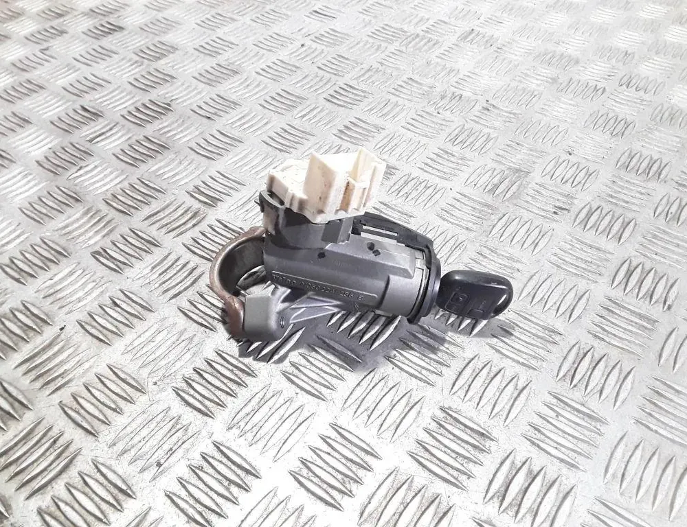 TOYOTA Yaris 2 generation (2005-2012) Замок зажигания N0502241 33567224