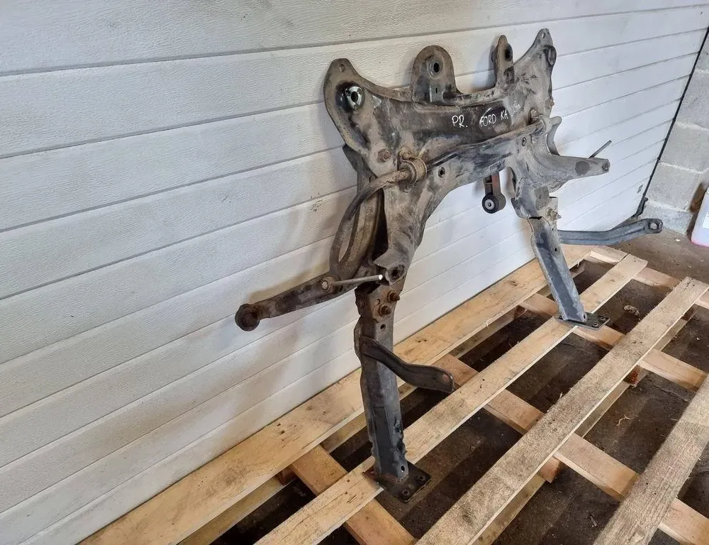 FORD Ka 2 generation (2008-2020) Передний траверс 33575495