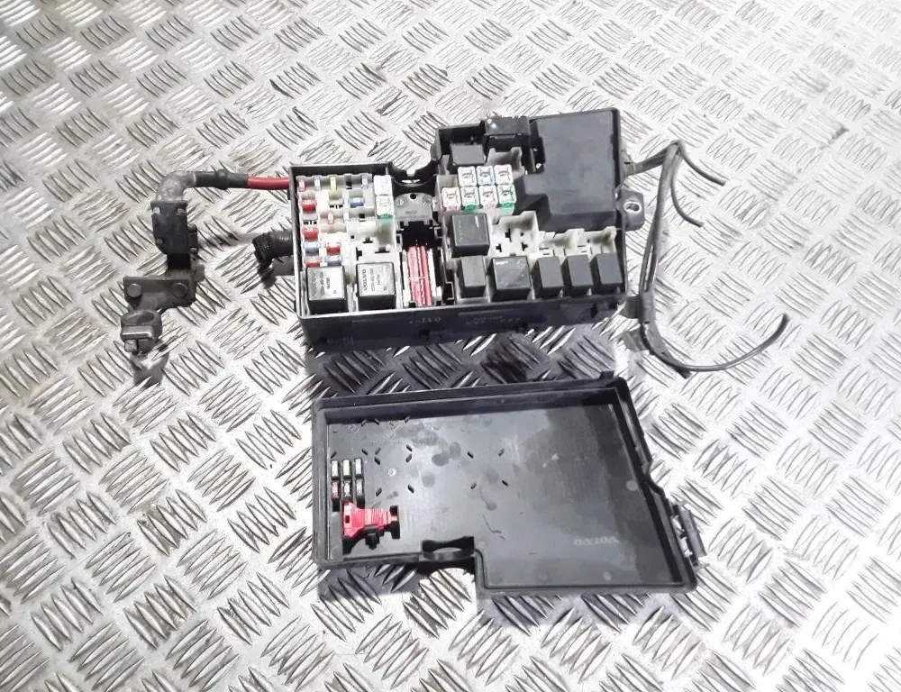 VOLVO V50 1 generation (2003-2012) Fuse Box 3M5T14A142AB 33577133