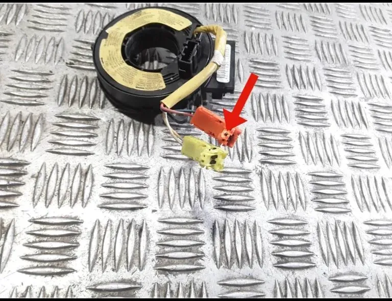 MAZDA 6 GG (2002-2007) Volantový posuvný kruh Squib Z70W300802,W300802 33577142