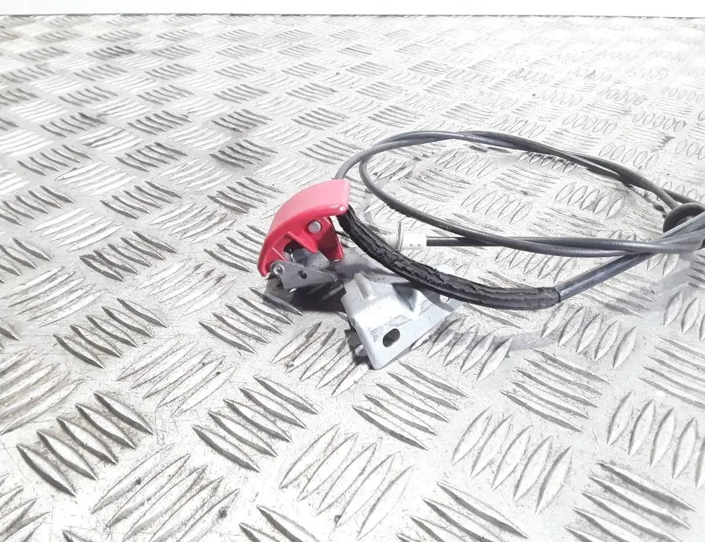 VOLVO V50 1 generation (2003-2012) Bonnet Release Handle 33577718