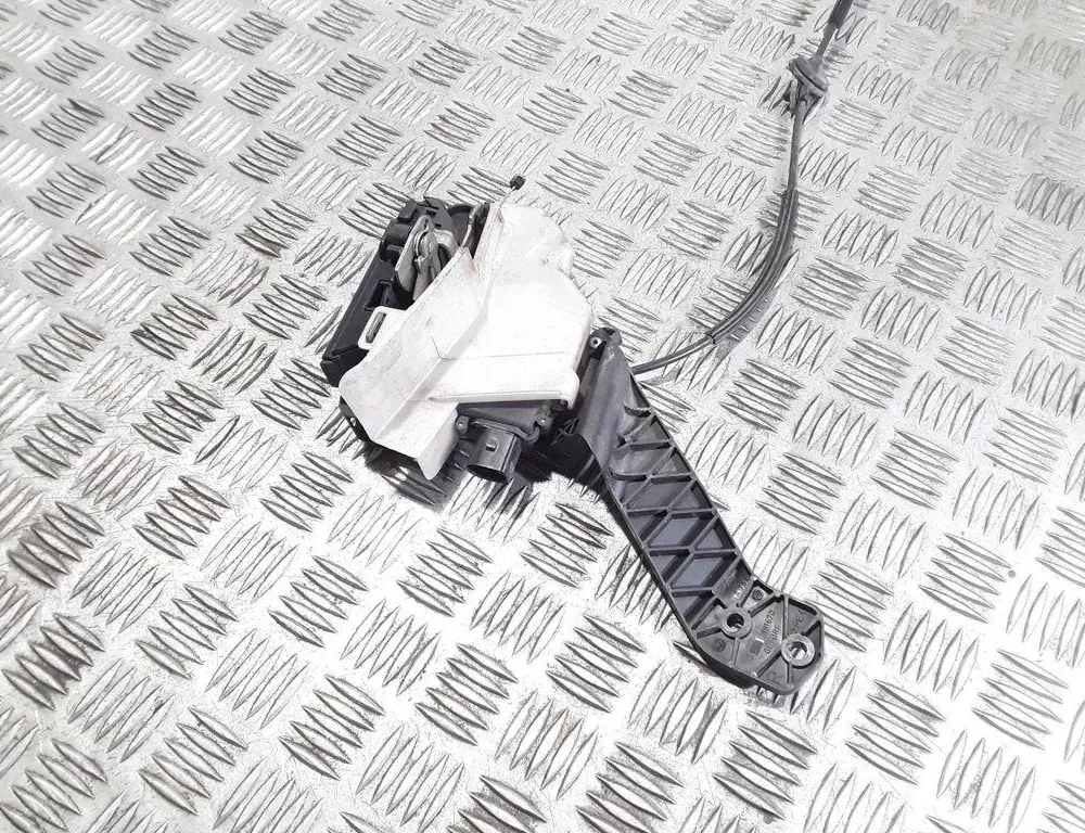 SKODA Superb 1 generation (2001-2008) Замок задней правой двери 103991670 33587272