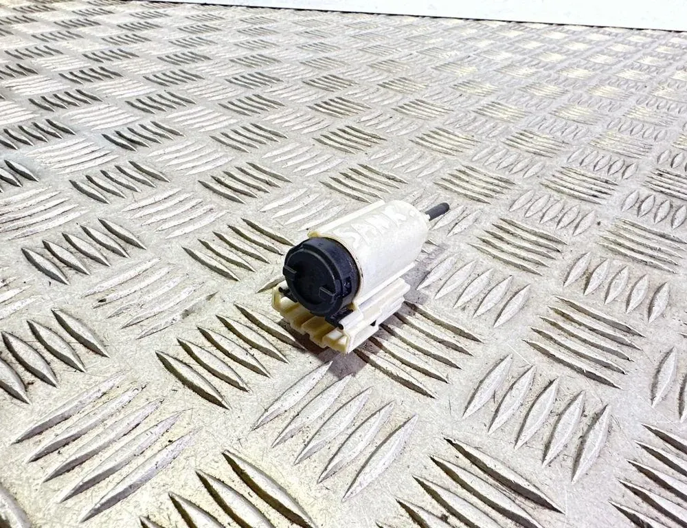 AUDI A4 B7/8E (2004-2008) Senzor spojkového pedálu 8E0927189B 33593965