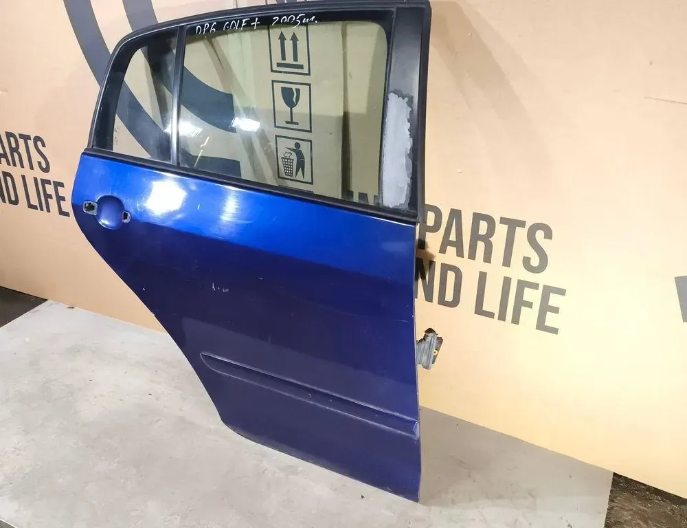 VOLKSWAGEN Golf Plus 1 generation (2004-2009) Rear Right Door 33608010