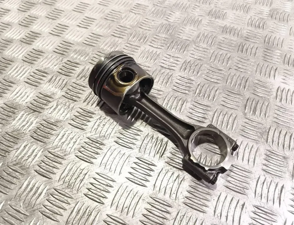 VOLKSWAGEN Golf 8 generation (2019-2023) Поршень 03la 33608743