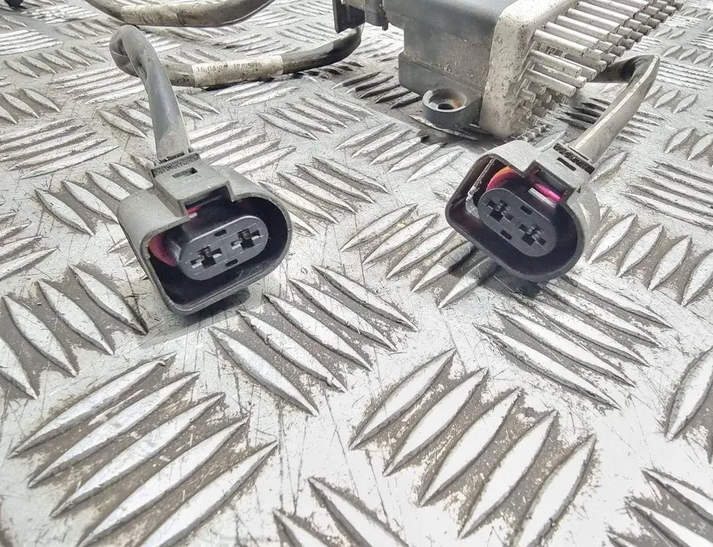 AUDI A4 B8/8K (2011-2016) Реле вентилятора охлаждения 8K0959501G 33610166