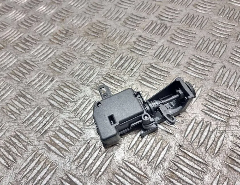 MERCEDES-BENZ E-Class W212/S212/C207/A207 (2009-2016) Fuel Tank Cover Lock A2048200072 33694828